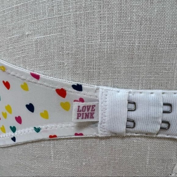 Victoria’s Secret PINK T-Shirt Demi Bra White with Multi-Colored Hearts Sz 36D - Picture 4 of 10